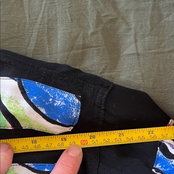 Vintage Cache Abstract Cropped Jacket – Gold Buttons & Dangling Charms - Picture 6 of 7